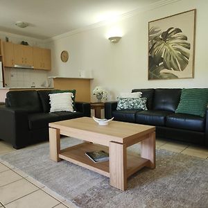 One-Bedroom Apartment Spa Bath